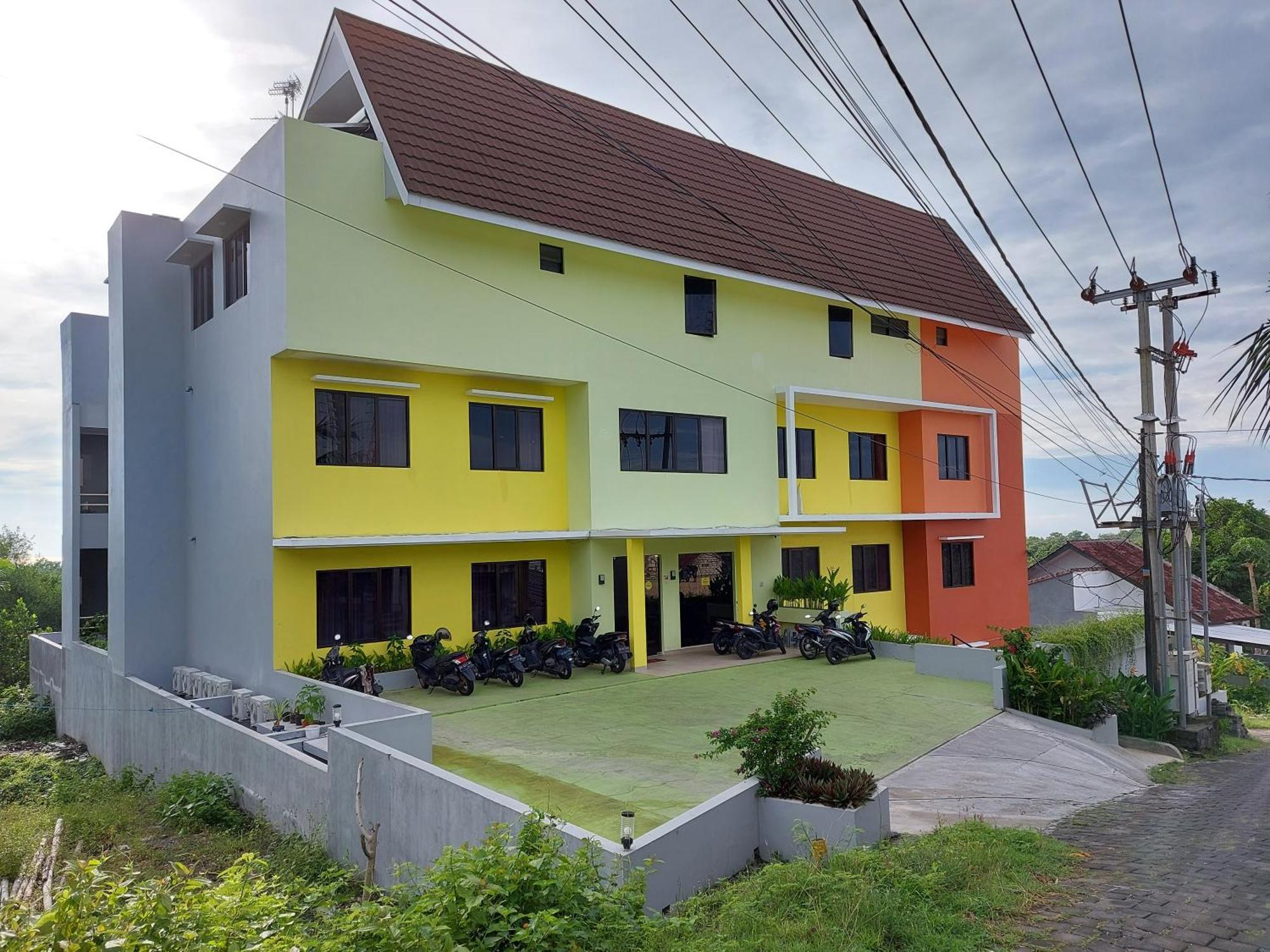 Yellow Guest House Uluwatu Exterior foto